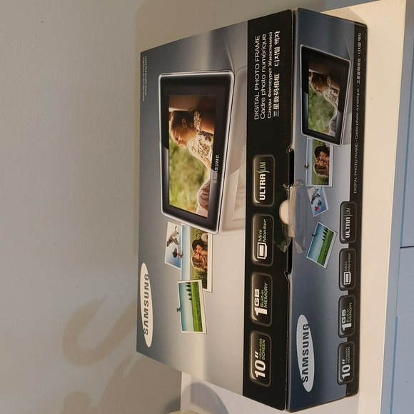 Samsung Accents Samsung Digital Photo Frame 1gb Ultraslim Poshmark